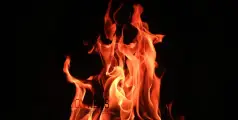 #fire  |ഗ്യാസ് സിലിണ്ടറിൽനിന്ന്​ തീ പടർന്ന് വീട് കത്തിനശിച്ചു