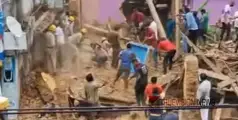 #buildingcollapse | കുടകിലെ ഗോണികുപ്പയിൽ കെട്ടിടം തകർന്നു; നിരവധി പേർ കുടുങ്ങിക്കിടക്കുന്നു, രക്ഷാപ്രവർത്തനം തുടങ്ങി