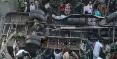 #accident |   ബിഎസ് എഫ് സൈനികര്‍ സഞ്ചരിച്ചിരുന്ന ബസ് അപകടത്തില്‍പ്പെട്ടു, മൂന്ന് സൈനികർക്ക് വീരമൃത്യു