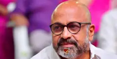 #Siddique | ബലാത്സംഗക്കേസിൽ സിദ്ദീഖിനെ മൂന്ന് മണിക്കൂർ ചോദ്യം ചെയ്ത് വിട്ടയച്ചു; ഈ മാസം 12-ന് വീണ്ടും ഹാജരാകണം 