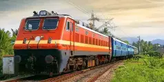 #train |   വടകരയിൽ യാത്രക്കാരി ട്രെയിനിൽ നിന്ന് വീണു മരിച്ച നിലയിൽ