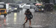 വടക്കൻ കേരളത്തിൽ അതിശക്ത മഴ തുടരും ; കണ്ണുരും കാസർകോടും ഓറഞ്ച് അലർട്ട്