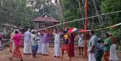 ആവള കോരന്‍കുളങ്ങര പരദേവതാ ക്ഷേത്രോത്സവം കൊടിയേറി