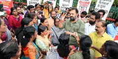 'എന്റെ വഴി വേറെ'; 'ആശാവര്‍ക്കര്‍മാര്‍ക്ക് നല്ലത് സംഭവിച്ചേ മതിയാവൂ', സുരേഷ് ഗോപി ഇന്നും സമരപ്പന്തലിൽ