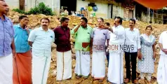  പുഴ സന്ദർശിച്ചു; വിലങ്ങാട് പുഴയുടെ വീതി നിലനിർത്തി പാറകളും കല്ലുകളും നീക്കം ചെയ്യണം -കോൺഗ്രസ്സ്