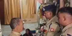 പ്രതിശ്രുത വധുവിന്റെയും വീട്ടുകാരുടെയും കണ്ടീഷൻ അം​ഗീകരിച്ചില്ല; മാതാവിനെ പട്ടാപ്പകൽ കുത്തികൊലപ്പെടുത്തി മകൻ