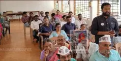 തളിപ്പറമ്പിലെ അനധികൃത കച്ചവടം: അധികാരികൾ ഉറക്കം നടിക്കുന്നുവെന്ന് കെ എസ് റിയാസ്