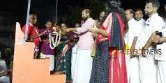 കടത്തനാട്ടങ്കത്തിന് തിരിതെളിഞ്ഞു; കളരിപ്പയറ്റിന്റെ സാംസ്കാരിക ഉത്സവത്തിന് ചോമ്പാലിൽ തുടക്കം 