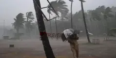 വരുന്ന ദിവസങ്ങളിലും മഴ തുടരും; നാല് ജില്ലകളിൽ യെല്ലോ അലർട്ട്