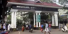 കോഴിക്കോട് മെഡിക്കല്‍ കോളെജ് കെട്ടിടത്തില്‍ നിന്ന് വീണ്ടും പുക ഉയരുന്നു