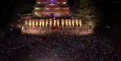 പൂരനഗരിയെ ആവേശത്തിലാക്കി; കുടമാറ്റത്തിന്റെ വർണപ്പകിട്ടിൽ മനം നിറഞ്ഞ് ജനസാഗരം