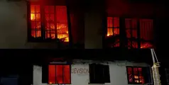 കോഴിക്കോട് ആക്രി ഗോഡൗണിന് തീപിടിച്ചു; തീ അണയ്ക്കാനുള്ള ശ്രമം തുടരുന്നു
