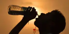 ചുട്ടുപൊള്ളുന്നു, കേരളത്തിൽ കനത്ത ചൂട്, കോഴിക്കോടും കണ്ണൂരും ഉൾപ്പെടെ അഞ്ച് ജില്ലകളിൽ ഉയർന്ന താപനില മുന്നറിയിപ്പ്