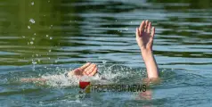 വേരിനുള്ളിൽ കാൽ കുടുങ്ങി, പുഴയിൽ കുളിക്കാനിറങ്ങിയ യുവാവ് മുങ്ങിമരിച്ചു 