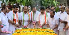 കെ കരുണാകരൻ സ്‌മൃതികുടീരത്തിലെത്തി പുഷ്‌പാർച്ചന നടത്തി പുതിയ കെപിസിസി നേതൃത്വം; ചുമതലയേൽക്കുന്നത് നാളെ