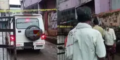 ബിവറേജസിന് മുന്നിൽ ക്യൂ നിൽക്കുന്നതിനിടെ തർക്കം; ബിയർ കുപ്പികൊണ്ട് കുത്തേറ്റ് ഒരാൾ കൊല്ലപ്പെട്ടു