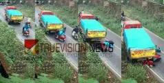 കയറ്റം കയറുന്നതിനിടെ ലോറി പിന്നോട്ട് നീങ്ങി, കോഴിക്കോട് സ്കൂട്ടർ യാത്രക്കാരി രക്ഷപ്പെട്ടത് അത്ഭുതകരമായി 