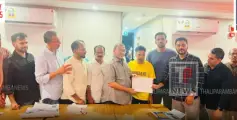 ദുബായ് തളിപ്പറമ്പ മണ്ഡലം കെഎംസിസി ധനസഹായം കൈമാറി 