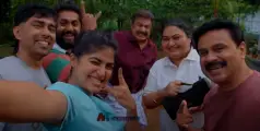 റാണി മേരി റാണി..; ഉദിത് നാരായണന്റെ പാട്ടിൽ അടിച്ച് പൊളിച്ച് പ്രിൻസ് ആൻഡ് ഫാമിലി