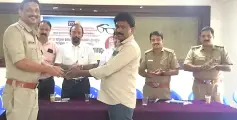 ഓട്ടോ ഡ്രൈവര്‍മാര്‍ക്കായി ബോധവല്‍ക്കരണ ക്ലാസും കണ്ണു പരിശോധനയും സൗജന്യ കണ്ണട വിതരണവും നടത്തി 