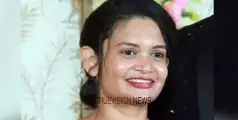 ഭർത്താവിനൊപ്പം ബൈക്കിൽ സഞ്ചരിക്കവേ അപകടം; ടോറസ് ലോറിക്കടിയിൽപ്പെട്ട് യുവതിക്ക് ദാരുണാന്ത്യം