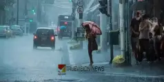 മഴ മുന്നറിയിപ്പിൽ മാറ്റം; കേരളത്തിൽ നാളെ മുതൽ മഴ സജീവമാകാൻ സാധ്യത; വിവിധ ജില്ലകളിൽ യെല്ലോ അലർട്ട് പ്രഖ്യാപിച്ചു