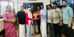 നാടിന് അഭിമാനം; ഉന്നത വിജയം നേടിയ ഫാത്തിമ റിൻഷയെ അനുമോദിച്ചു