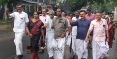 'നാലാം വാർഷികം കരിദിനമായി'; യു ഡി എഫ് പ്രകടനം