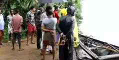 മണൽ വാരുന്നതിനിടെ വഞ്ചി മറിഞ്ഞ് രണ്ടു പേരെ കാണാതായി