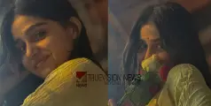 പൂ പോലെ സുന്ദരി, പ്രണയഭാവങ്ങളോടെ മഞ്ഞ വസ്ത്രത്തിൽ അനശ്വര 