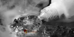 അങ്ങേയറ്റം ക്രൂരത...ഫോണിലെ പാട്ടിന്റെ ശബ്ദം കുറയ്ക്കാൻ പറഞ്ഞത് ഇഷ്ടമായില്ല; ഭർത്താവ് ഭാര്യയുടെ മുഖത്തു ആസിഡ് ഒഴിച്ചു