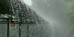 കേരളത്തിൽ അതിതീവ്ര മഴയ്ക്ക് സാധ്യത;  കോഴിക്കോട്  ഉൾപ്പെടെ അഞ്ച് ജില്ലകളിൽ റെഡ് അലര്‍ട്ട്