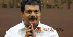 'തനിക്ക് മത്സരിക്കാൻ ആഗ്രഹമുണ്ട് കൈയ്യിൽ കാശില്ല; ഇനി യുഡിഎഫിലേക്കില്ല' - പി വി അൻവർ