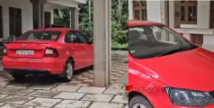 മലപ്പുറത്ത് സുഹൃത്തിന്റെ വീട്ടുമുറ്റത്ത് നിര്‍ത്തിയിട്ട കാറില്‍ യുവാവ് മരിച്ച നിലയില്‍