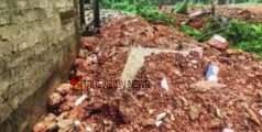 കല്ലാച്ചിയിൽ കെട്ടിടത്തിന്റെ അവശിഷ്ടം തള്ളി ഓവുചാൽ മണ്ണിട്ട് മൂടിയതായി പരാതി