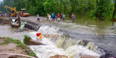 വടക്കുകിഴക്കൻ സംസ്ഥാനങ്ങളിൽ വെള്ളപ്പൊക്കത്തിലും മണ്ണിടിച്ചിലിലും മരണം 34 ആയി 