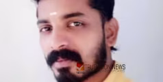  ജീവനക്കാര്‍ എത്തി നോക്കിയപ്പോൾ കണ്ടത് കാറിൽ അബോധാവസ്ഥയില്‍; യുവാവിന്റെ അസ്വാഭാവിക മരണത്തിൽ കേസെടുത്ത് പൊലീസ് 
