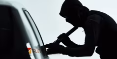 ഉ​ട​മ​യു​ടെ ശ്ര​ദ്ധ​തെ​റ്റി​ച്ച് കാ​റി​ൽ നി​ന്ന് പ​ണം ക​വ​ർ​ന്നു; ര​ണ്ടു​പേ​ർ പി​ടി​യി​ൽ