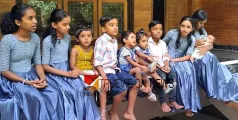 ഇവിടെ മക്കൾ മാഹാത്മ്യം; കണ്ണൂരിലെ യുവ ദമ്പതിമാരുടെ പത്ത് മക്കളിൽ ഒൻപത് പേരും സ്കൂളിലെത്തി