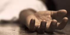 അമ്മയും മകളും വീടിനുള്ളില്‍ മരിച്ച നിലയില്‍; കൊലപാതകമെന്ന് സംശയം