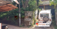   പെരുവഴിയിലും കവർച്ച...! തലശ്ശേരി ടൗണിൽ പട്ടാപകൽ യുവതിയുടെ സ്വർണമാല കവരാൻ ശ്രമം, അന്വേഷണം