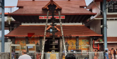 ദൈവത്തിനെ കാണാനും ആധാര്‍ കാര്‍ഡോ? ഗുരുവായൂരില്‍ പ്രത്യേക ദര്‍ശനത്തിന് ഇനി മുതൽ ആധാര്‍ കാര്‍ഡ് നിര്‍ബന്ധം