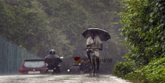  മഴ മുന്നറിയിപ്പ്; കേരളത്തിൽ അടുത്ത അഞ്ച് ദിവസം ഒറ്റപ്പെട്ട ശക്തമായ മഴയ്ക്ക് സാധ്യത  