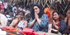 സിനിമ താരം ശ്വേത മേനോൻ അക്കരെ കൊട്ടിയൂരിൽ ദർശനം നടത്തി