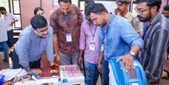 നിലമ്പൂർ ഉപതിരഞ്ഞെടുപ്പ്; വോട്ടിംഗ് യന്ത്രങ്ങളുടെ കമ്മീഷനിങ് പൂർത്തിയായി