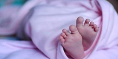 മുലപ്പാൽ  തൊണ്ടയിൽ കുടുങ്ങി പിഞ്ചുകുഞ്ഞ് മരിച്ചു.