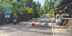 മഴ ആസ്വദിച്ച് ഈ നാട്ടുകാർ; പുറമേരി കുനിങ്ങാട് റോഡിലെ വെള്ളപൊക്കം ഇനി പഴങ്കഥ