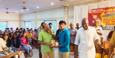 കുറ്റ്യാട്ടൂർ പഞ്ചായത്ത് സർവ്വീസ് സഹകരണ ബേങ്ക് ന്റെ നേതൃത്വത്തിൽ എസ് എസ് എൽ സി, പ്ലസ് ടു പരീക്ഷകളിൽ ഉന്നത വിജയം നേടിയവരെ ആദരിച്ചു.