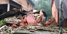 ക്ഷേത്രത്തിൽ പോകാൻ തോന്നിയത് ഭാഗ്യം; കനത്ത മഴയിൽ ഇരുനില വീട് തകർന്നുവീണു, കുടുംബം രക്ഷപ്പെട്ടത് തലനാരിഴയ്ക്ക് 