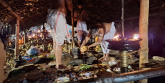 കൊട്ടിയൂരിൽ പെരുമാൾക്ക് ഇളനീരാട്ടം